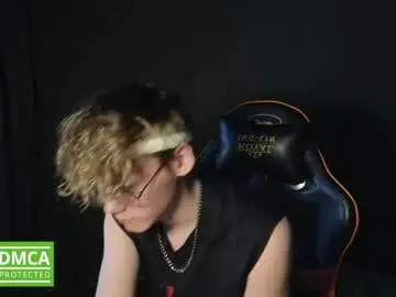 Chaturbate Best live sex cam show of kirill_20_cm