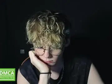 Chaturbate Free Live Porn of kirill_20_cm