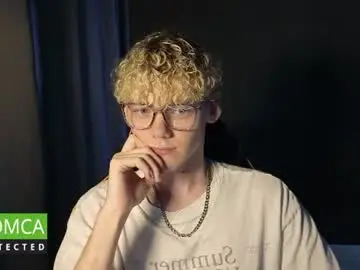 Chaturbate Free Live Porn of kirill_20_cm