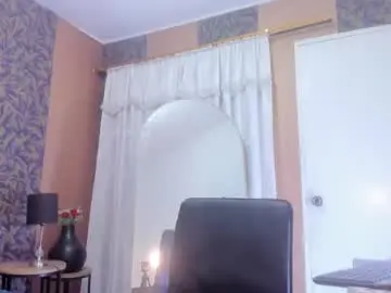 Chaturbate Adult Video Chat of july_quinzel