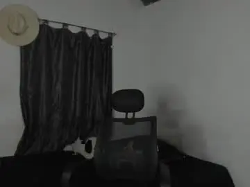 Chaturbate Live Porn of santiceballo