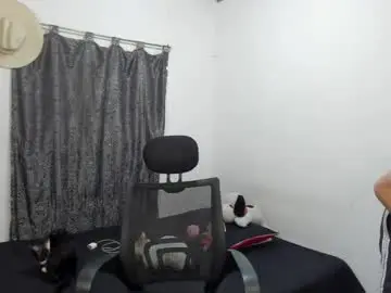 Chaturbate Live Sex Cam of santiceballo