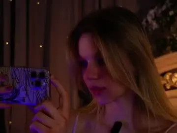 Chaturbate Live Sex Cam of burnletitallburn