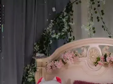 Chaturbate Watch Live Sex Cams of burnletitallburn