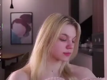 Chaturbate Live Sex Cam of burnletitallburn