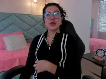 Chaturbate Live Sex of lucy_greys_