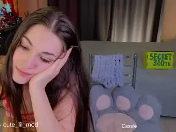 Chaturbate Watch Live Sex Cams of kiraturner