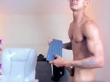 Chaturbate Nude Webcam of paradise_boy_s