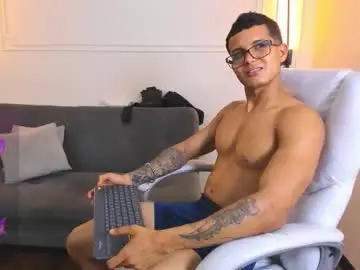 Chaturbate Adult Webcam of paradise_boy_s