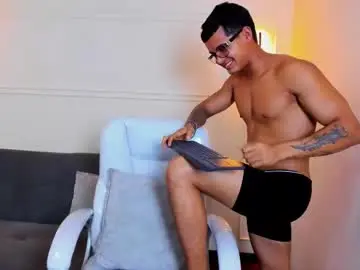 Chaturbate Adult Video Chat of paradise_boy_s