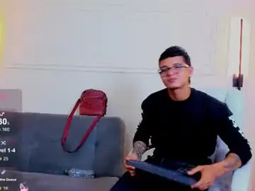 Chaturbate Best live sex cam show of paradise_boy_s
