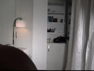 Chaturbate Live Sex Cam of paradise_boy_s