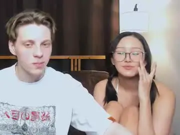 Chaturbate Adult Webcams of blossomandbee