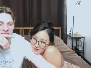 Chaturbate Adult Webcams of blossomandbee