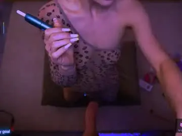 Chaturbate Sex Chat of redhead_shark
