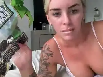 Chaturbate Nude Webcam of reecemariexx