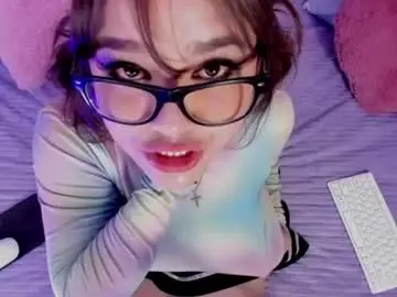Chaturbate Sex Cam of chaarlotte_1