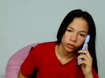 Chaturbate Watch Live Sex Cams of lauracb_