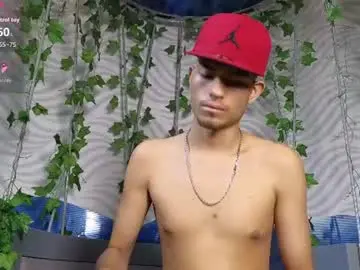 Chaturbate Best live sex cam show of itszairen