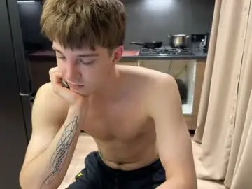 Chaturbate Sex Cam of panda_b0y