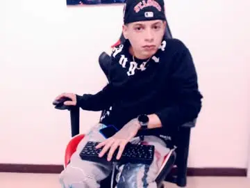 Chaturbate Live Sex Cam of indomitablebeast