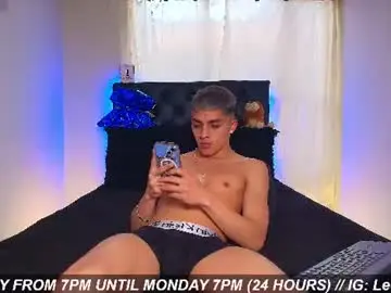 Chaturbate Sex Cam of james1lee_