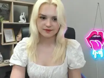 Chaturbate Live Sex Cam of lilysweetxo