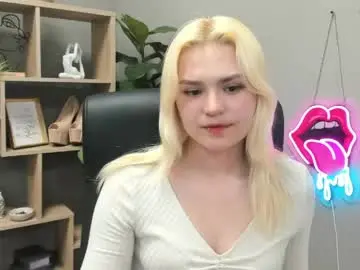 Chaturbate Live Sex Cam of lilysweetxo