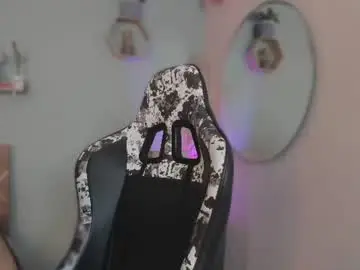 Chaturbate Live Sex Cam of lucy_ferreiraa