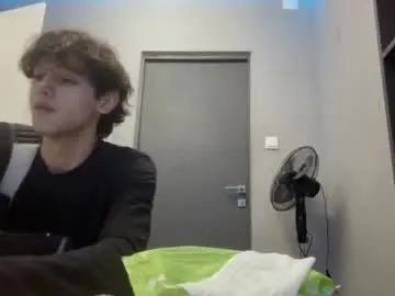 Chaturbate Live Sex of roma_shyguy_