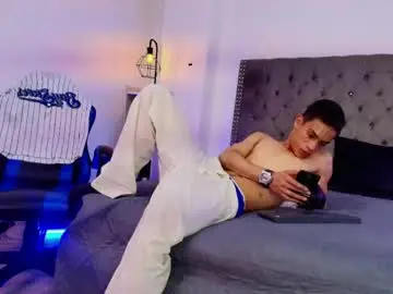 Chaturbate Live Porn of tommy_west_