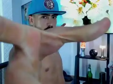 Chaturbate Live Sex Cam of david_johnson372
