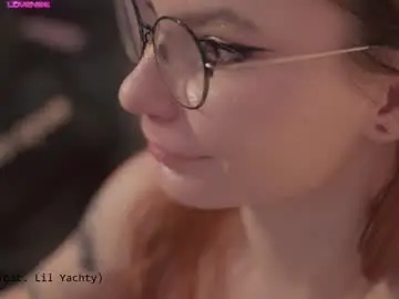 Chaturbate Adult Webcam of glorikitty