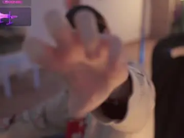 Chaturbate Best live sex cam show of glorikitty