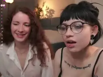 Chaturbate Live Sex Cam of little_poetry