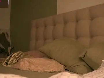 Chaturbate Live Sex Cam of little_poetry