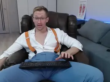 Chaturbate Best live sex cam show of marc105100