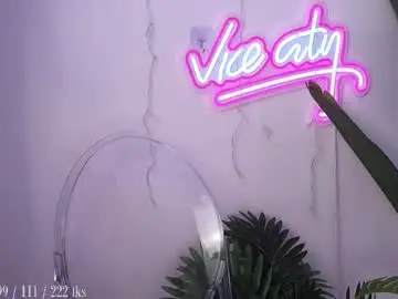 Chaturbate Live Sex of violetvio1ator