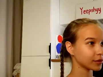 Chaturbate Nude Webcam of yeepshyy
