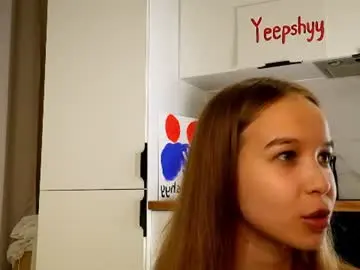 Chaturbate Live Sex Cam of yeepshyy