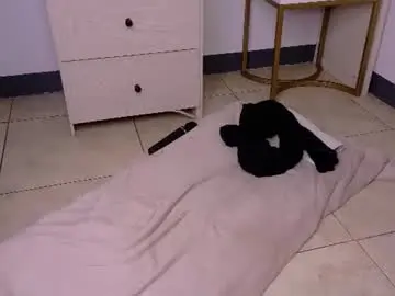Chaturbate Live Porn of adrianna5_