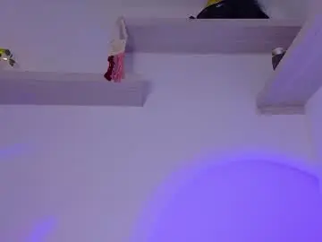 Chaturbate Free Live Porn of adrianna5_