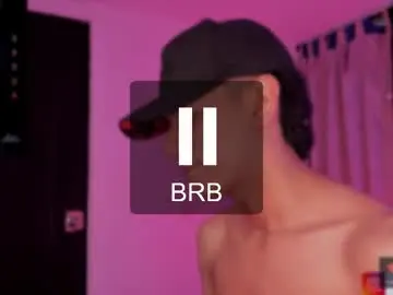 Chaturbate Live Sex Cam of damien_howard