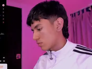 Chaturbate Best live sex cam show of damien_howard