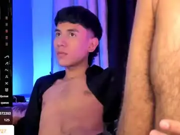 Chaturbate Watch Live Sex Cams of damien_howard