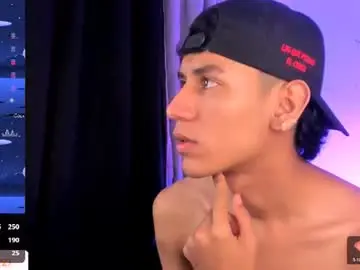 Chaturbate Live Porn of damien_howard