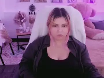 Chaturbate Live Sex Cam of diaangell