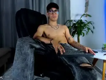 Chaturbate Best live sex cam show of etham_wolf1