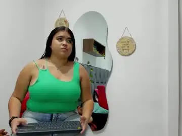 Chaturbate Live Sex Cam of isabella_led