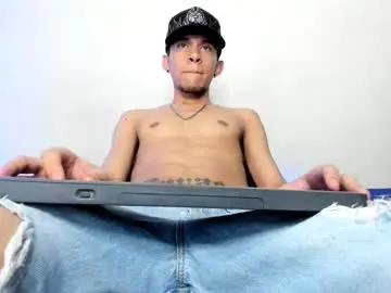 Chaturbate Live Sex Cam of samuel_suarez